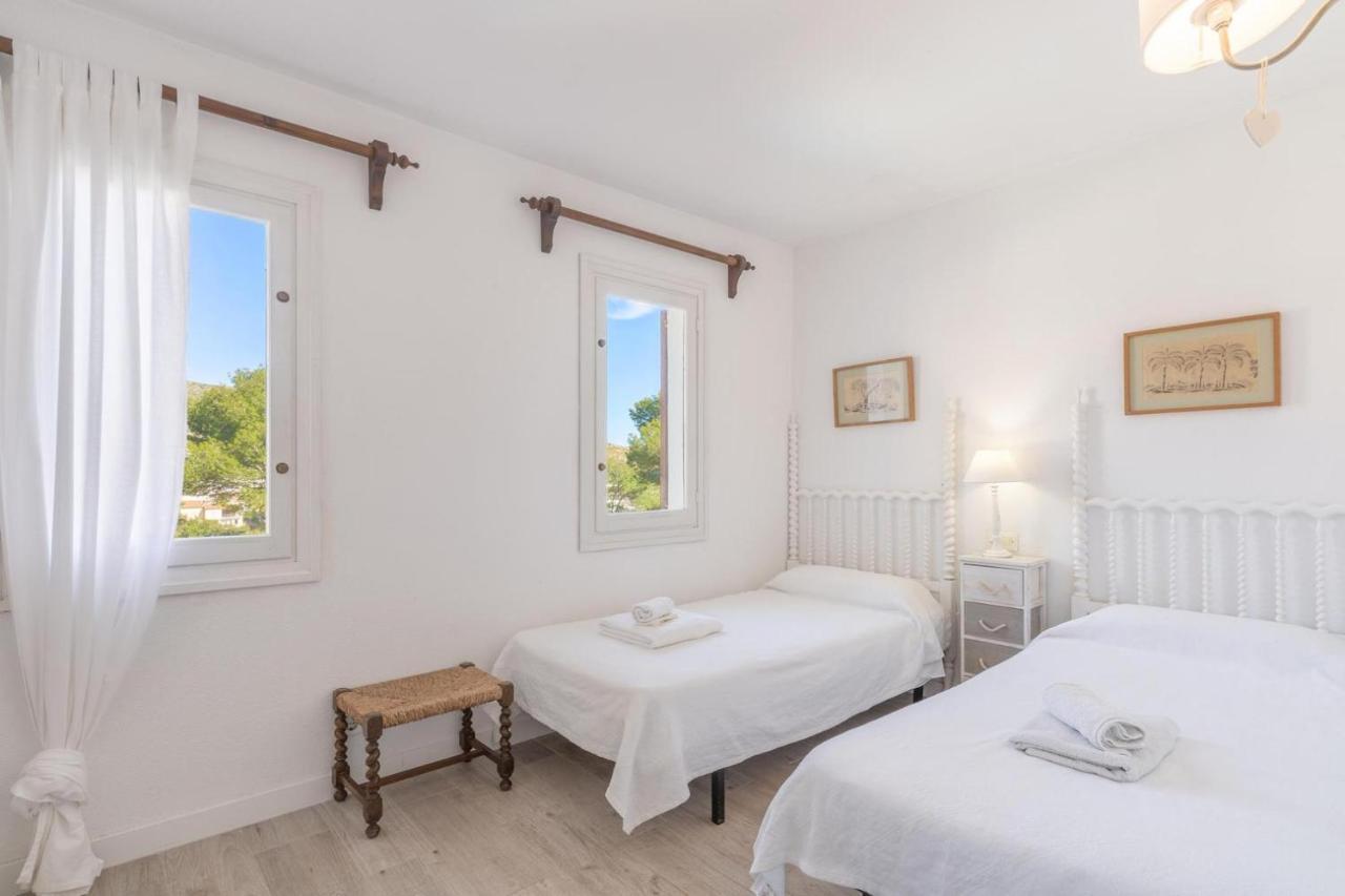 Gorgeous Renovated Cala Sant Vicenc *